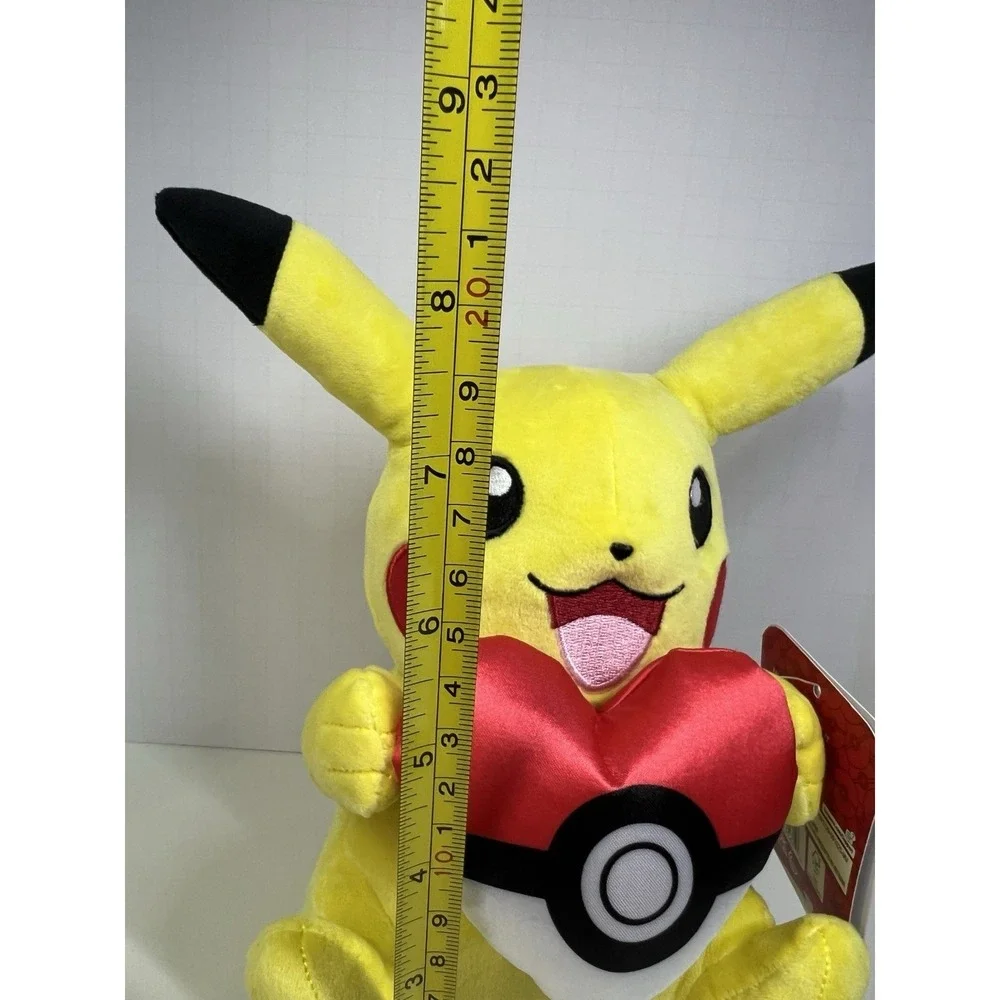 Pokemon Valentines Pikachu‎ Holding Heart Pokeball 8